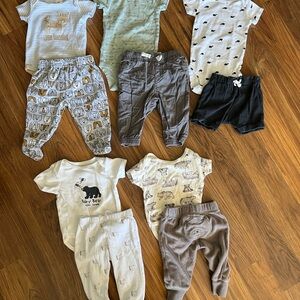 Baby Short Sleeve Clothing Set with Animal Prints